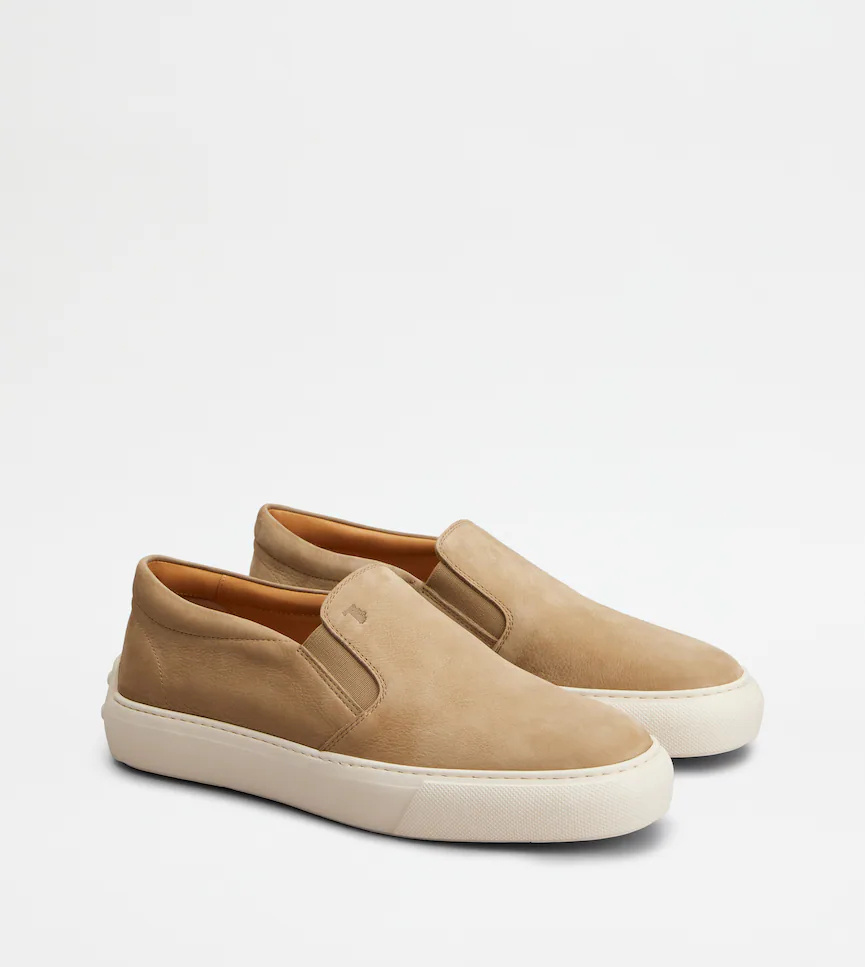 Tod's Slip-on Low-top Casual Shoes In Brown