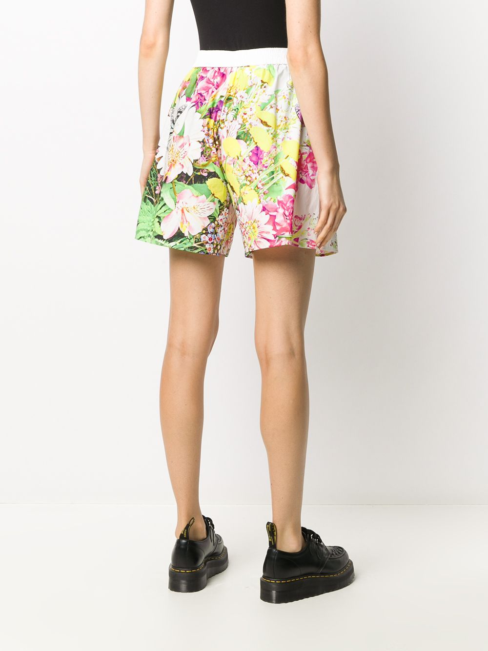 Moschino Floral Printed Wide-legged Shorts In White