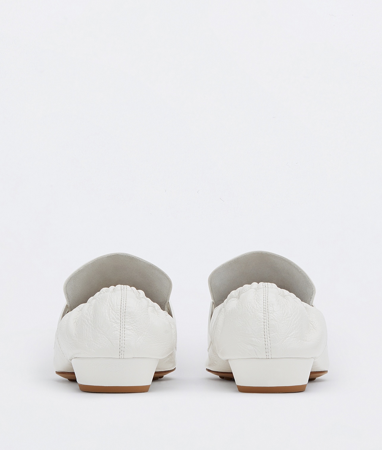 Bottega Veneta Leather Point-toe Loafers In White