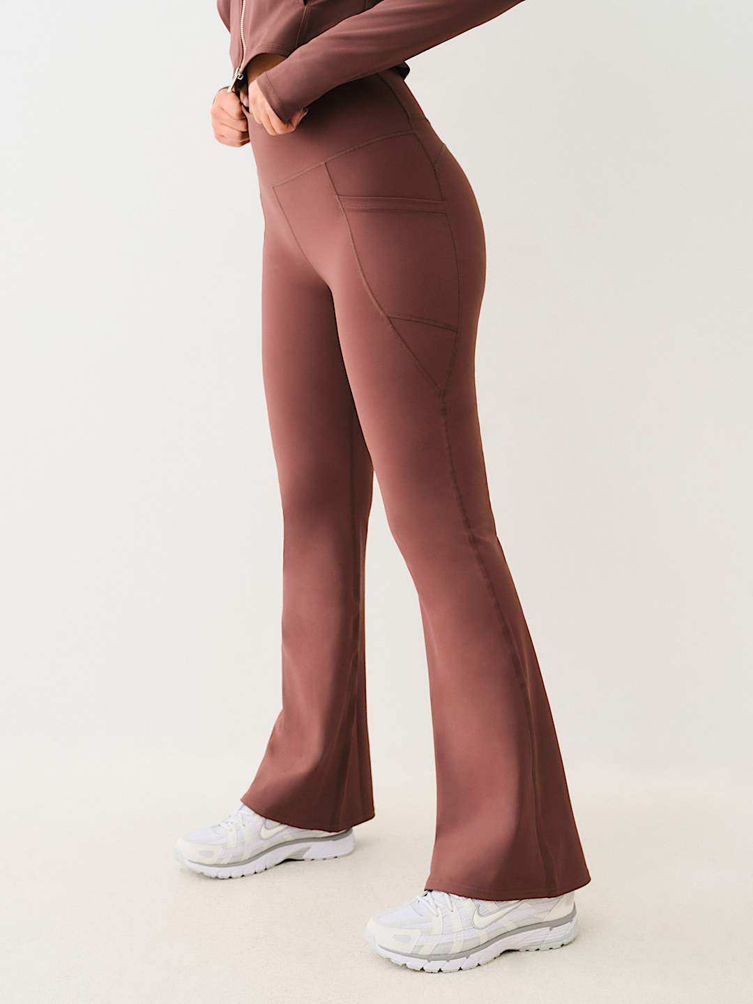 TRUE RELIGION TRULY SNATCHED BOOTCUT LEGGING