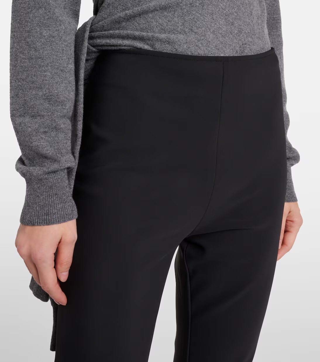 Rohe Cropped Casual Pants In Black