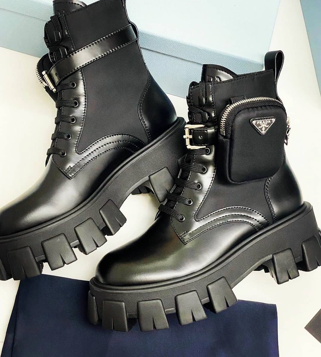 Prada Cai Xukun Also Decorates Small Bags Of Military Style Boots With Ankle Wrapping. In Black