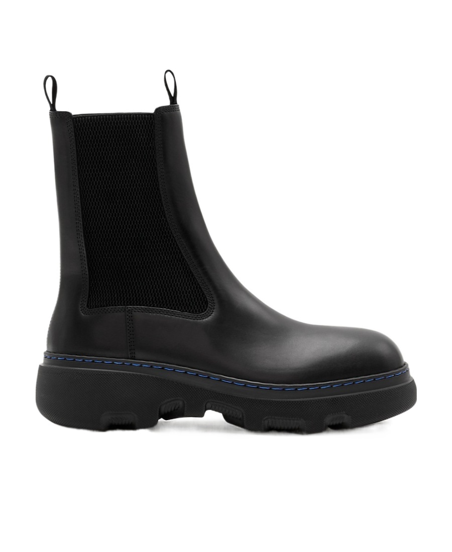 Burberry Round-toe Leather Boots In Black
