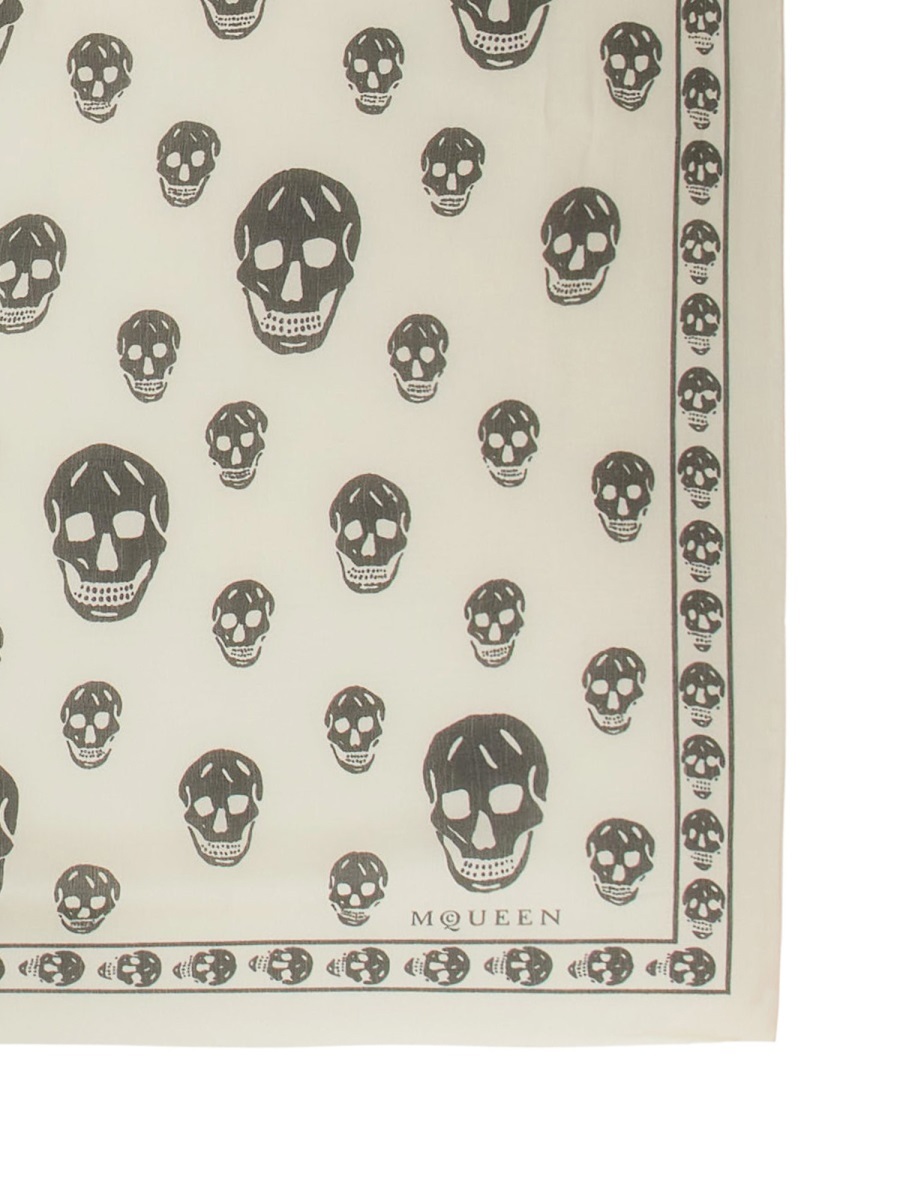 Alexander Mcqueen Skull Printed Frayed-edge Scarf