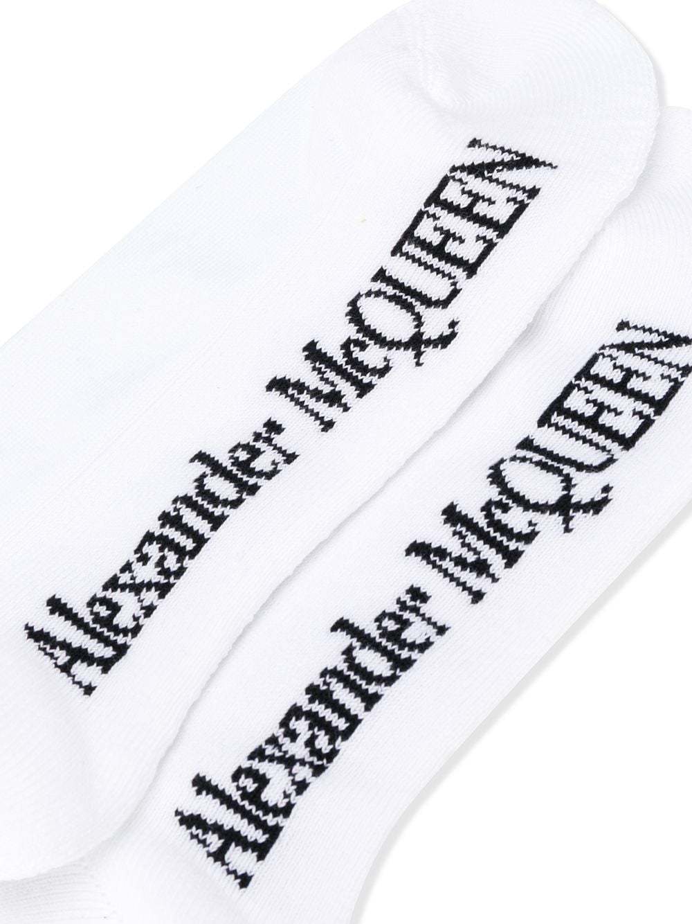 ALEXANDER MCQUEEN RIBBED SKULL PRINT ANKLE SOCKS 