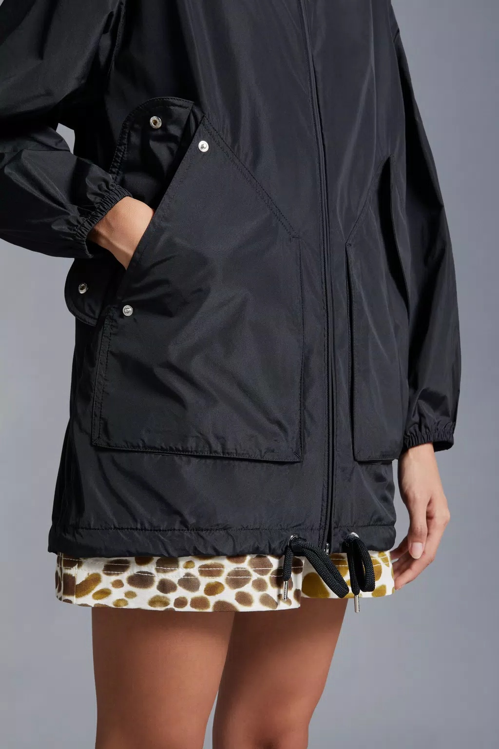 Moncler Logo-patch Hooded Jacket In Black