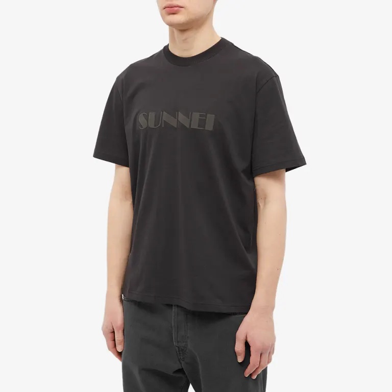 Sunnei Logo T-shirt In Black