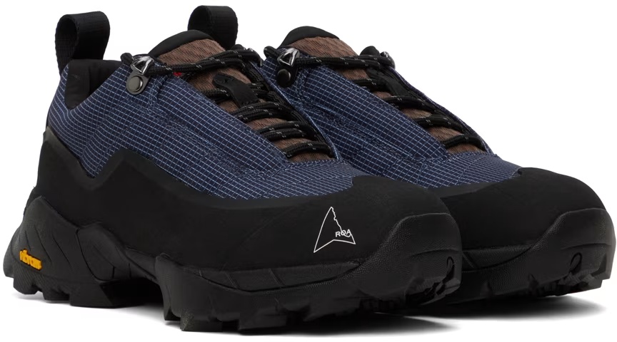 Roa Tie Low Upper Board Shoes In Black
