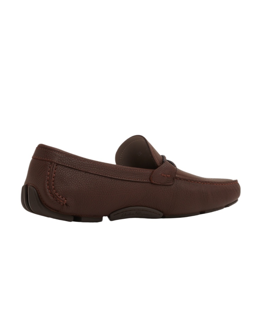 Ferragamo Gancini-detail Loafers In Black