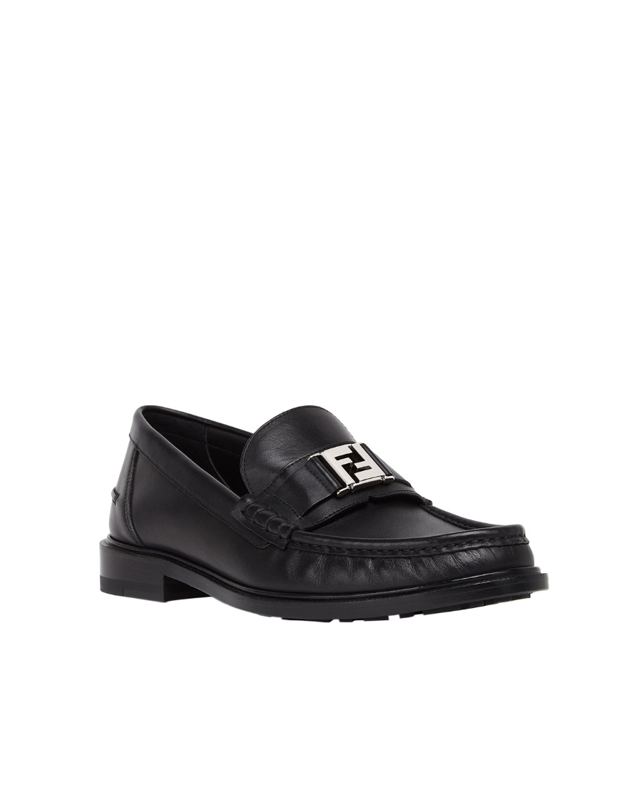 Fendi Logo-plaque Leather Loafers In Black