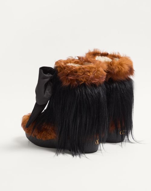 Valentino 45mm Snowish Fur-trimmed Boots In Black