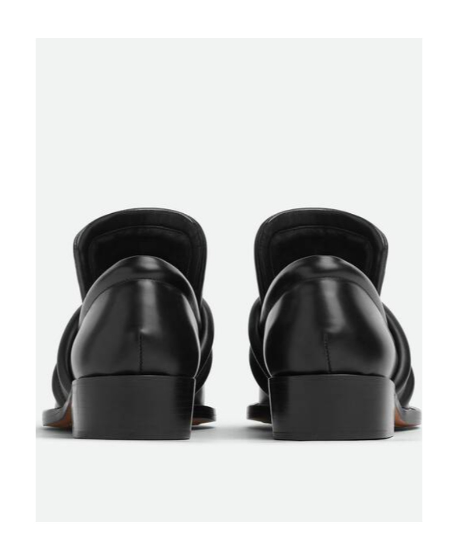 Bottega Veneta Pointed Loafer Shoes In Black