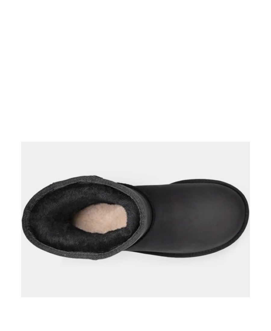 Ugg Classic Short Ii Boots In Black