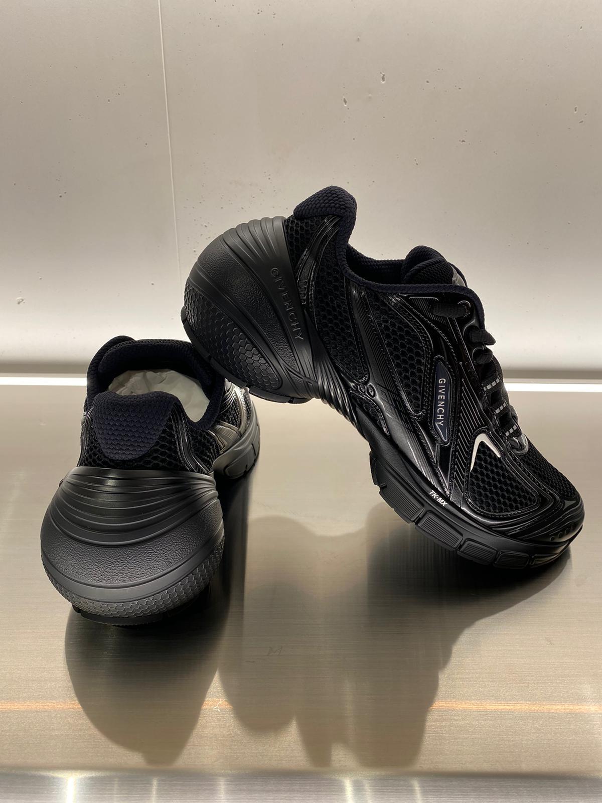 Givenchy Tk-mx Runner Mesh Sneakers In Black