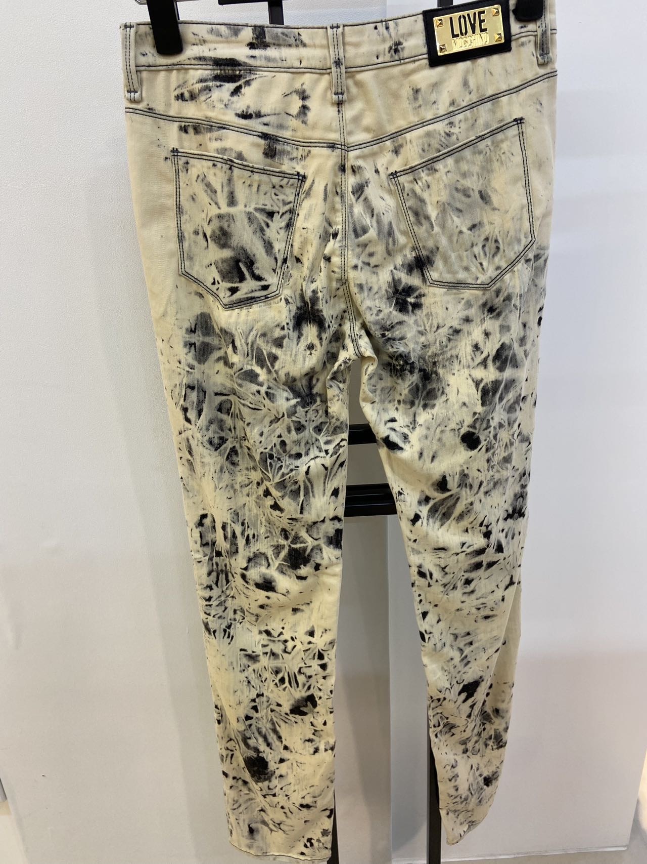 Moschino Multi-pocket Jeans In Nude