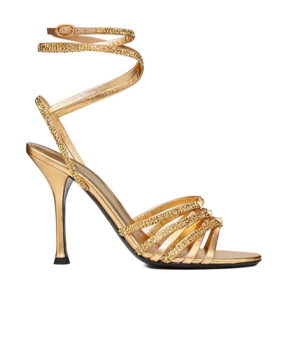 Valentino Rockstud Crystal-embellished Pumps In Gold