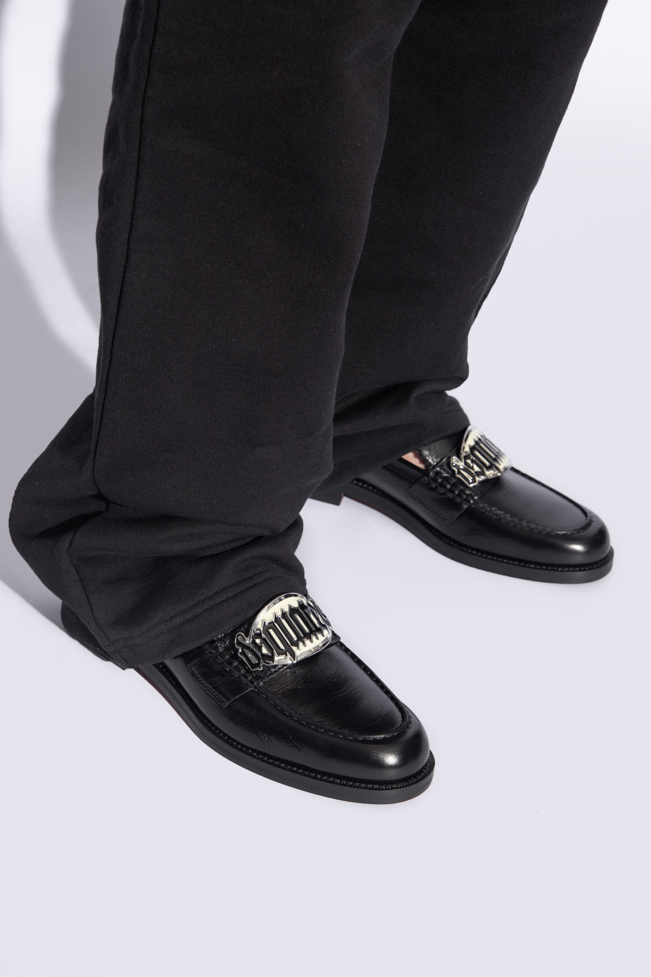Dsquared2 Logo-plaque Leather Loafers In Black