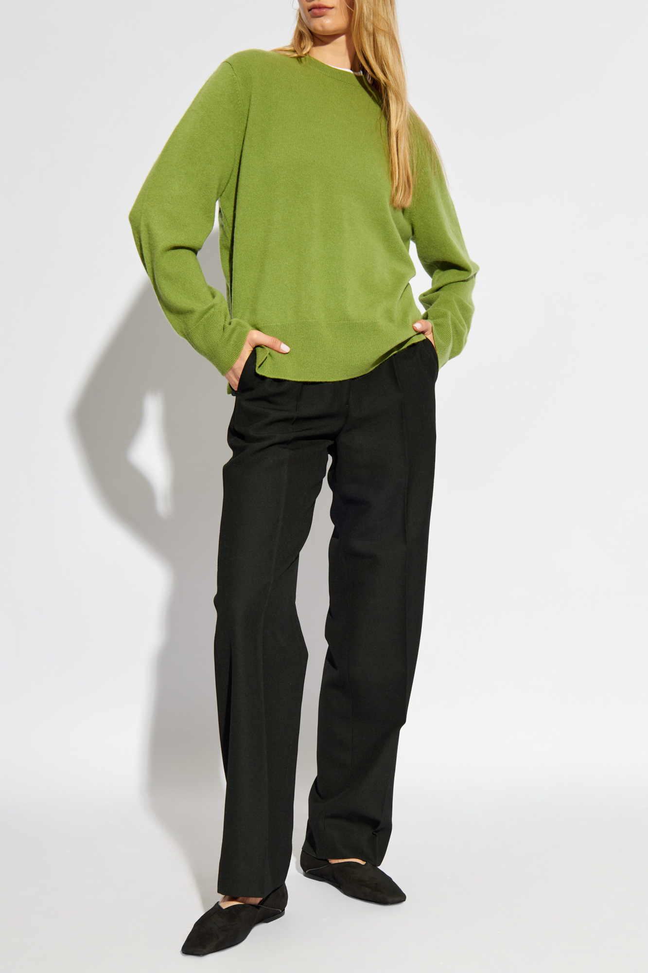 Totême Straight Cropped Jeans In Black