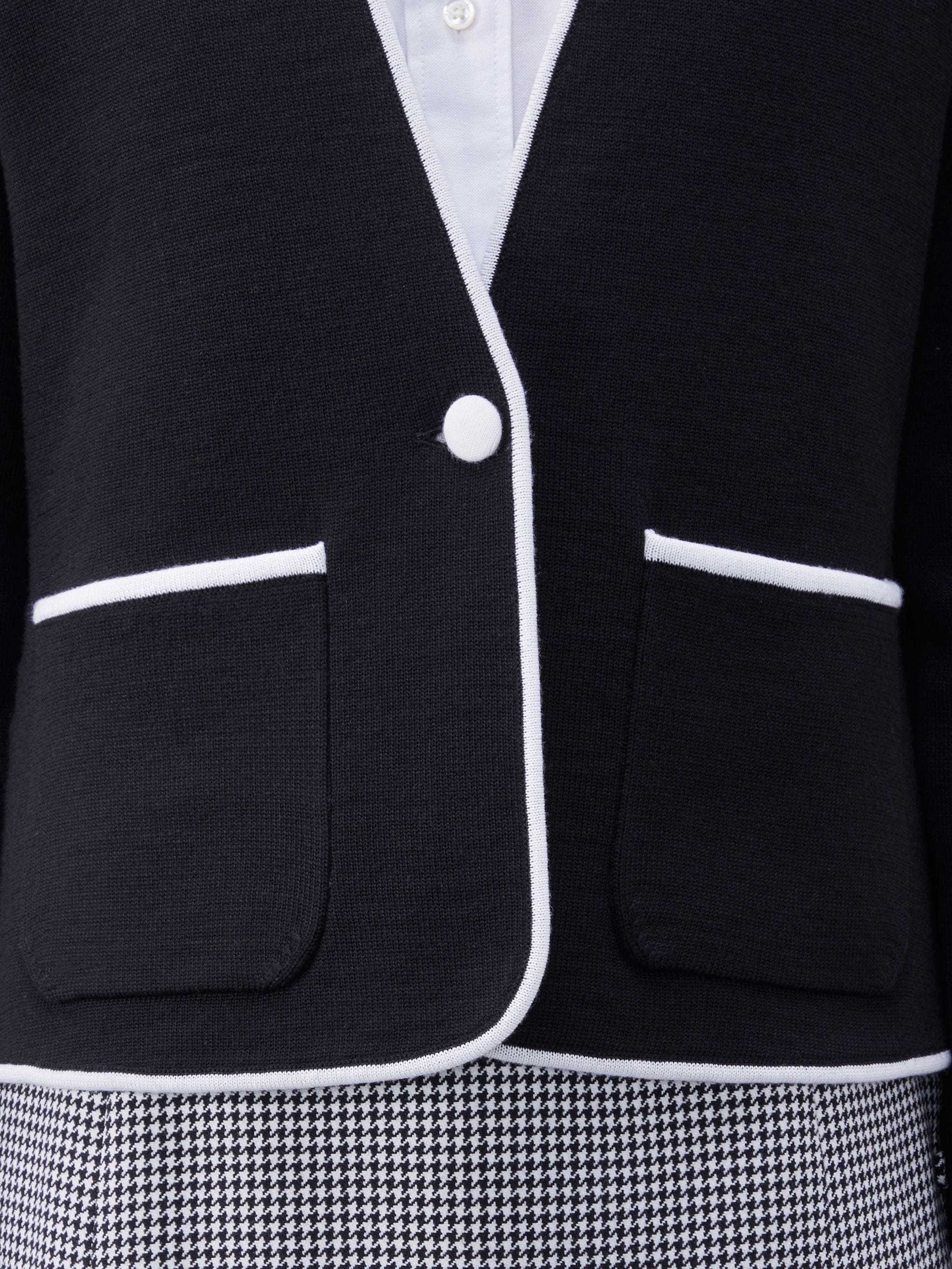 Thom Browne Contrasting-trim Collarless Jacket In Black