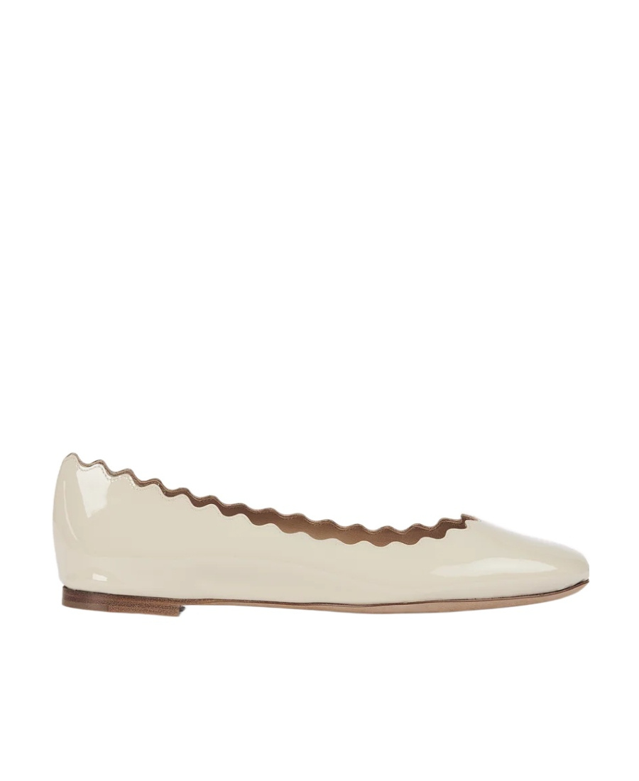 Shop Chloé Scallop-edge Ballet Flats In White