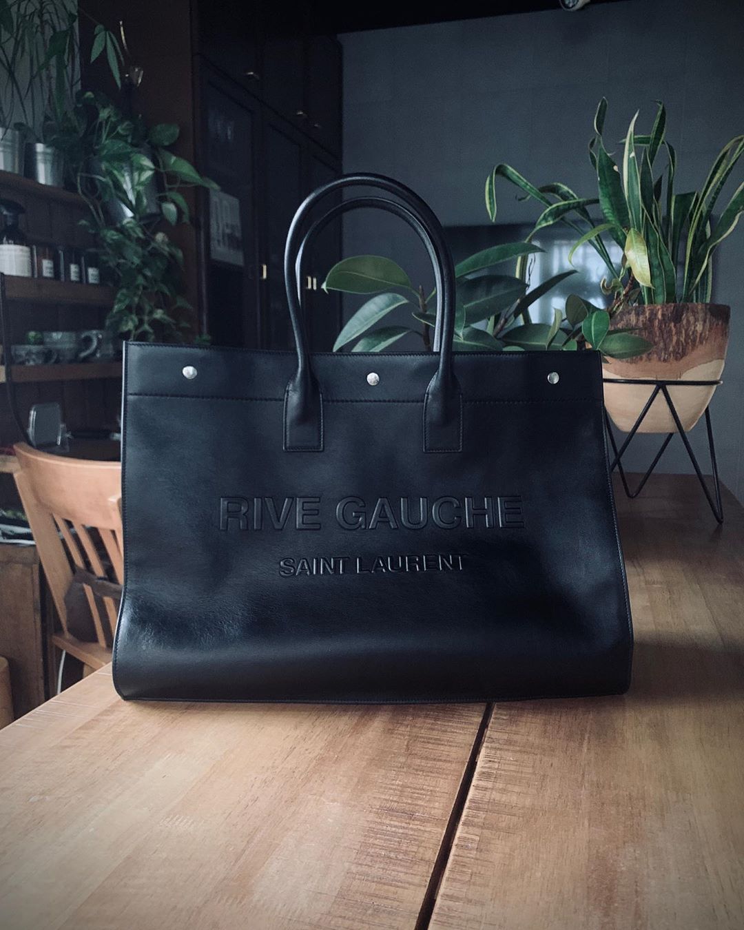 Saint Laurent Large Rive Gauche Leather Tote Bag In Black