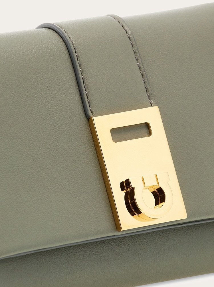 Ferragamo Hug Compact Wallet In Gray