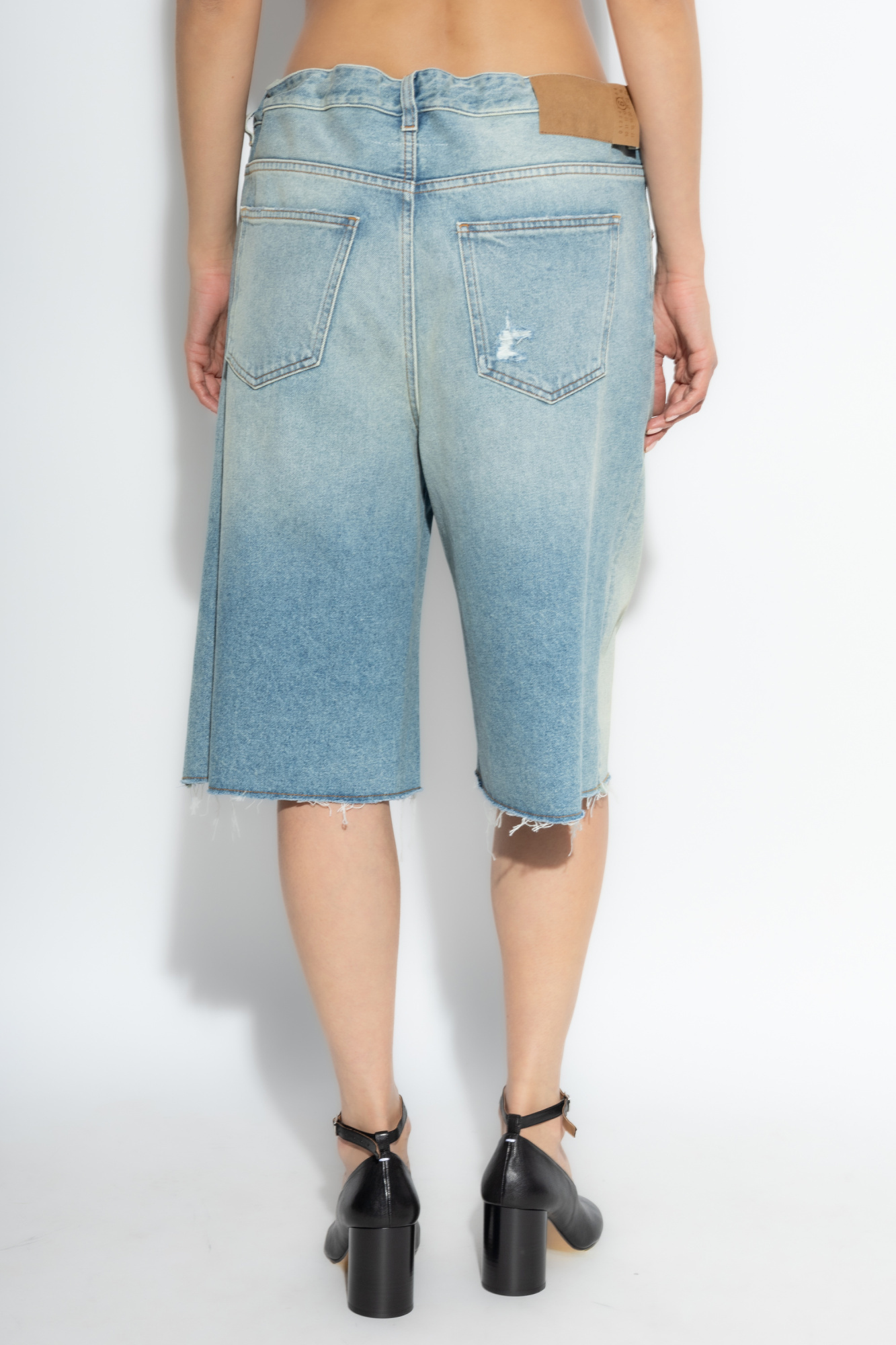 Mm6 Maison Margiela Logo-patch Shorts In Gray