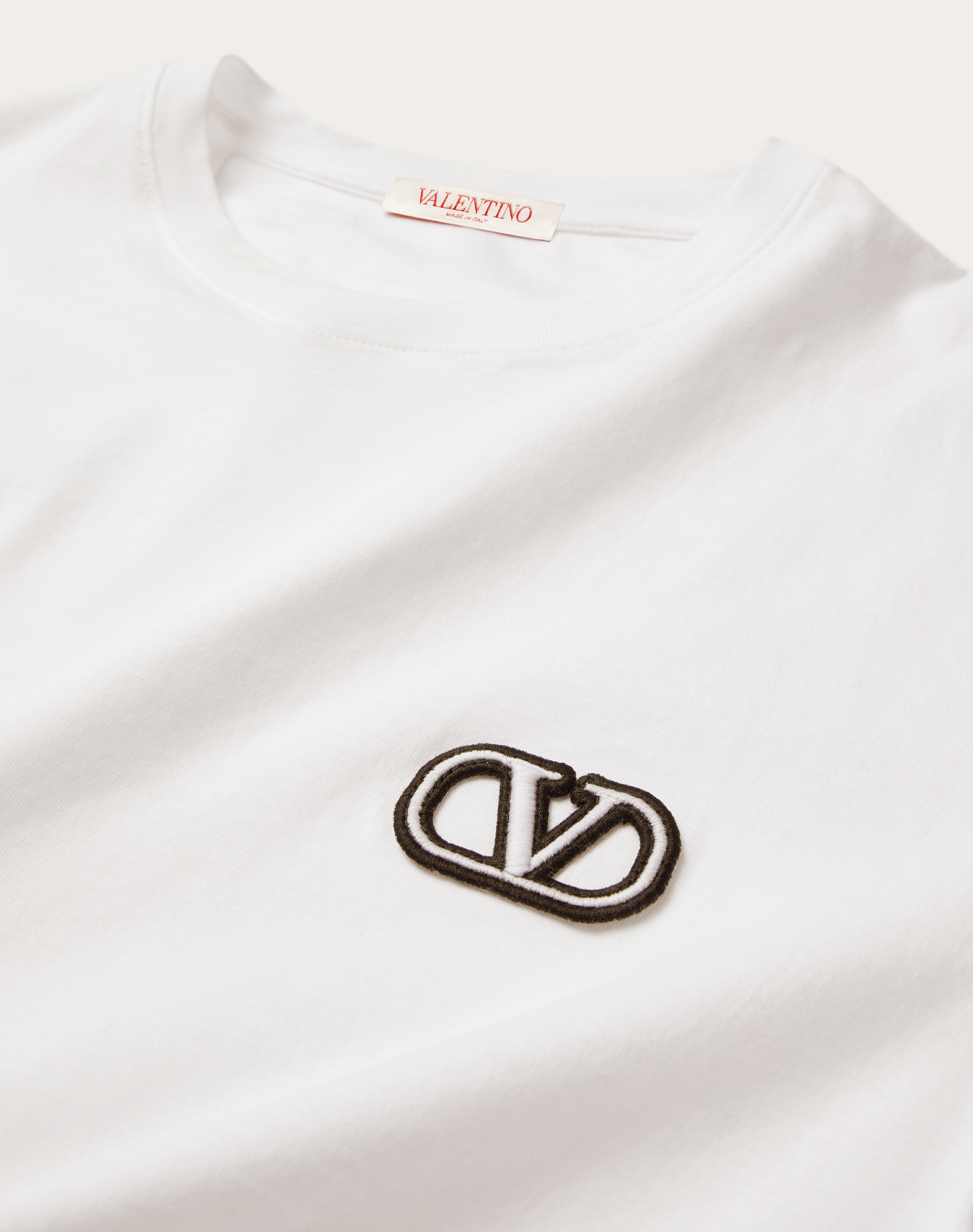 Valentino T-shirt With Vlogo Signature Patch In White