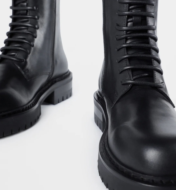Ann Demeulemeester Skagi Ankle Boots In Grained Shiny Calfskin In Black