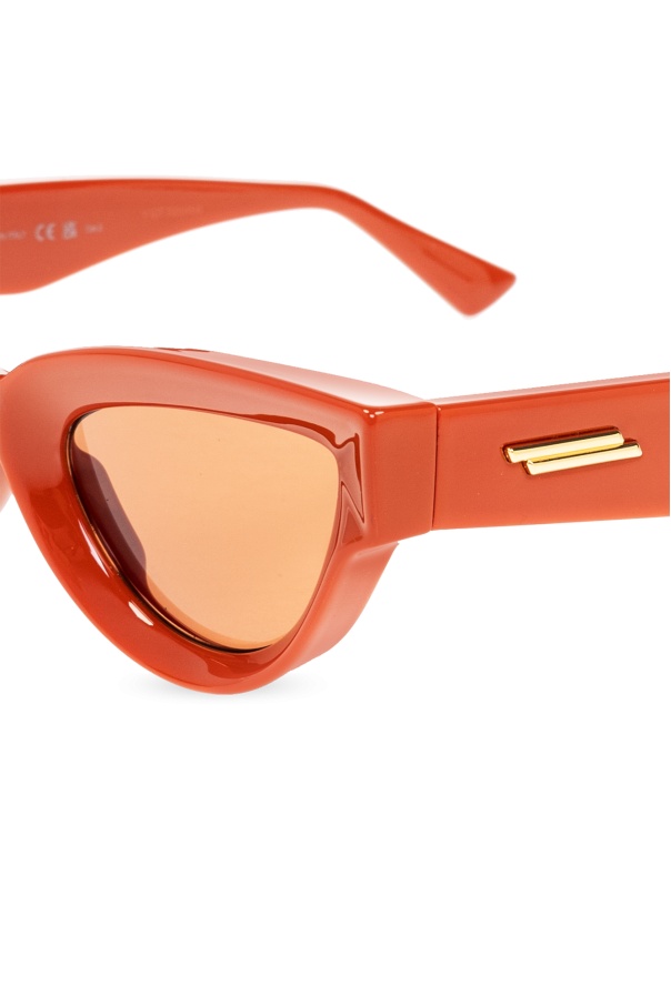 Bottega Veneta Sharp Cat Eye Sunglasses In Red