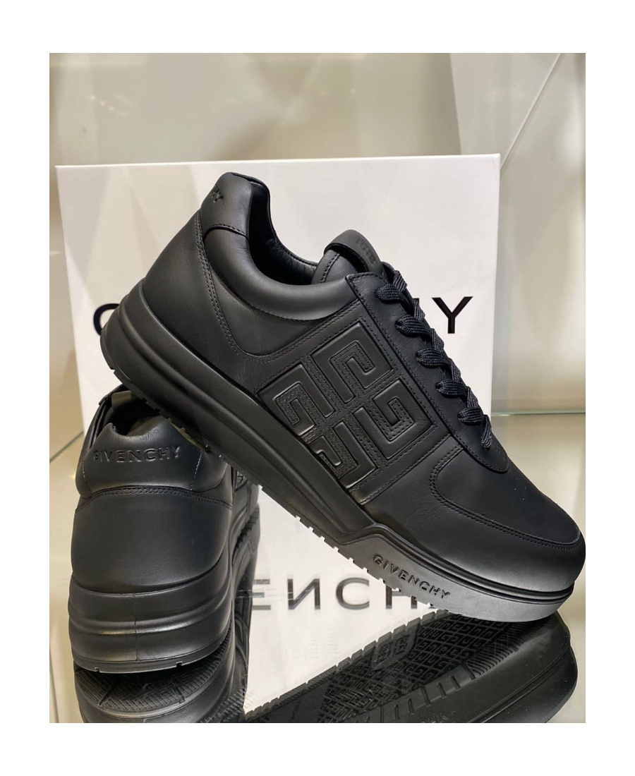 Givenchy G Move Low-top Sneakers In Calf Leather In Black