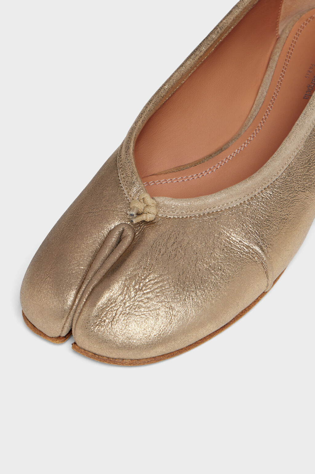 Maison Margiela Tabi Cut Ballerinas In Gold