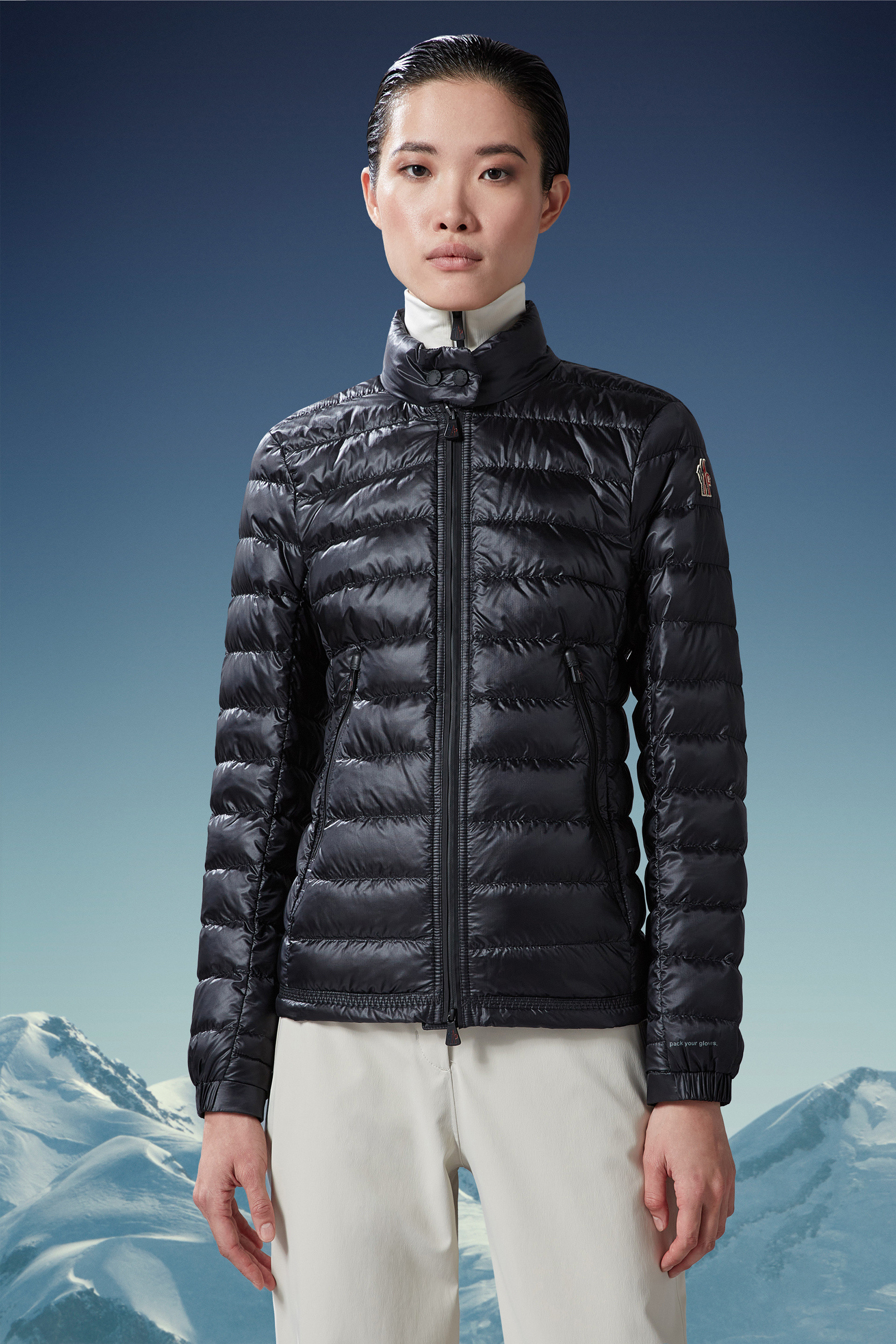 Moncler Logo-patch Padded-design Jacket In Black