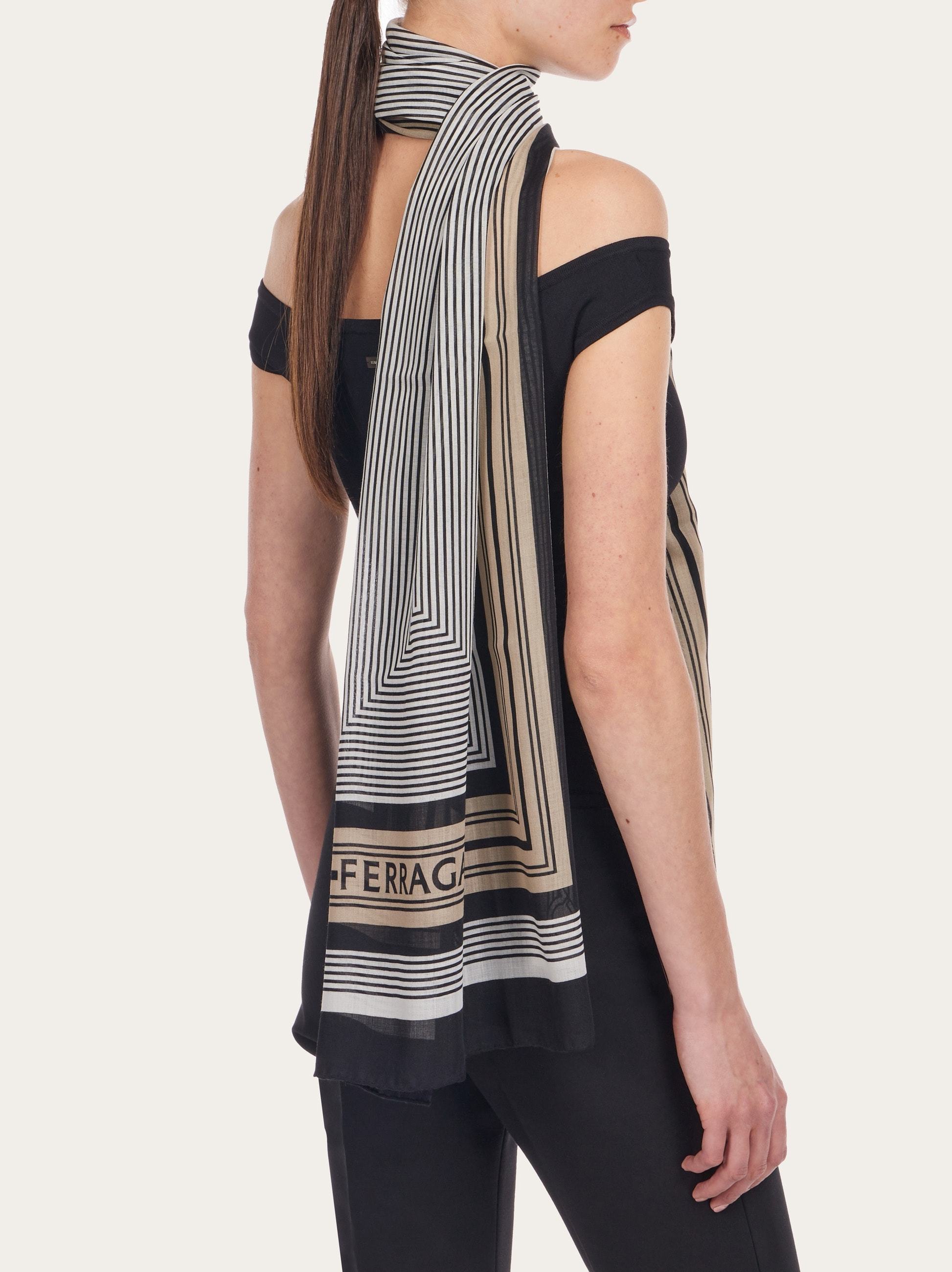 Ferragamo Logo Wool Scarf In Gray
