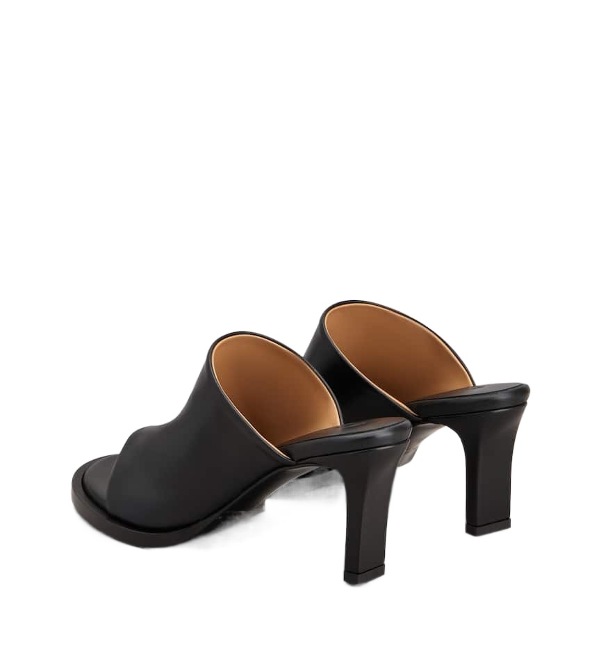 Tod's Mules In Leather In Black
