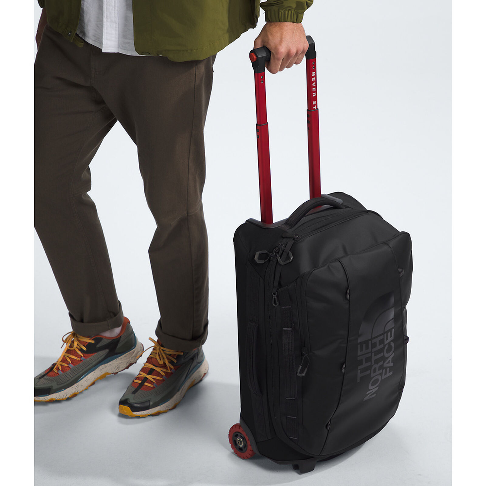 The North Face Rolling Thunder 22 Suitcase In Black