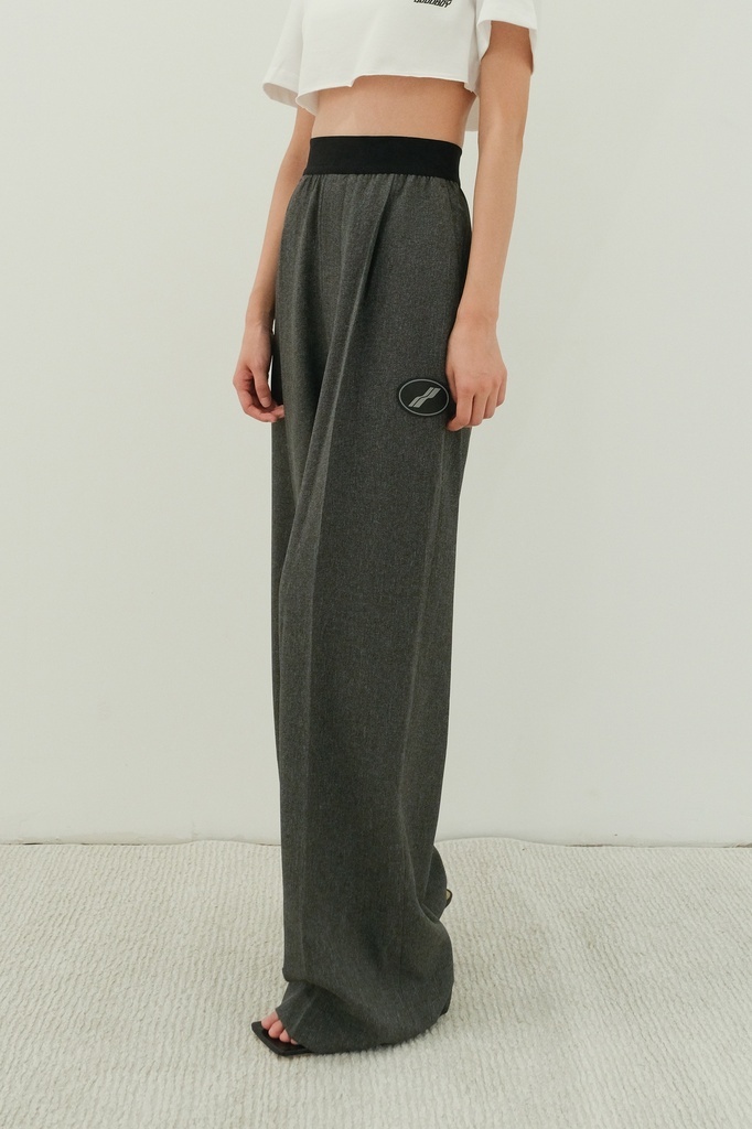 We11 Done Wide-legged Casual Pants In Black