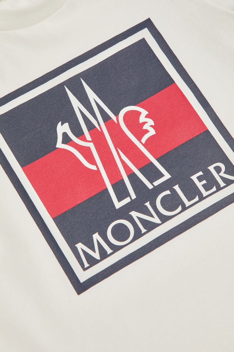 Moncler Logo Pattern Long-sleeved T-shirt In White