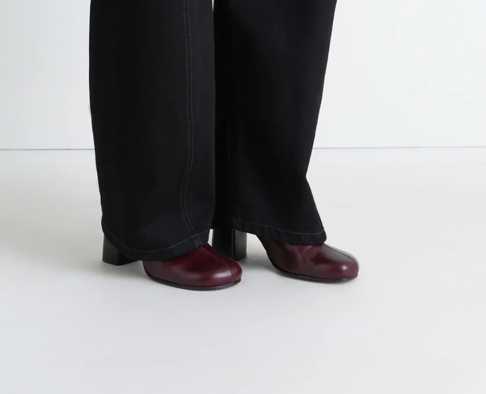 Lemaire Anatomic High Heel Boots In Burgundy