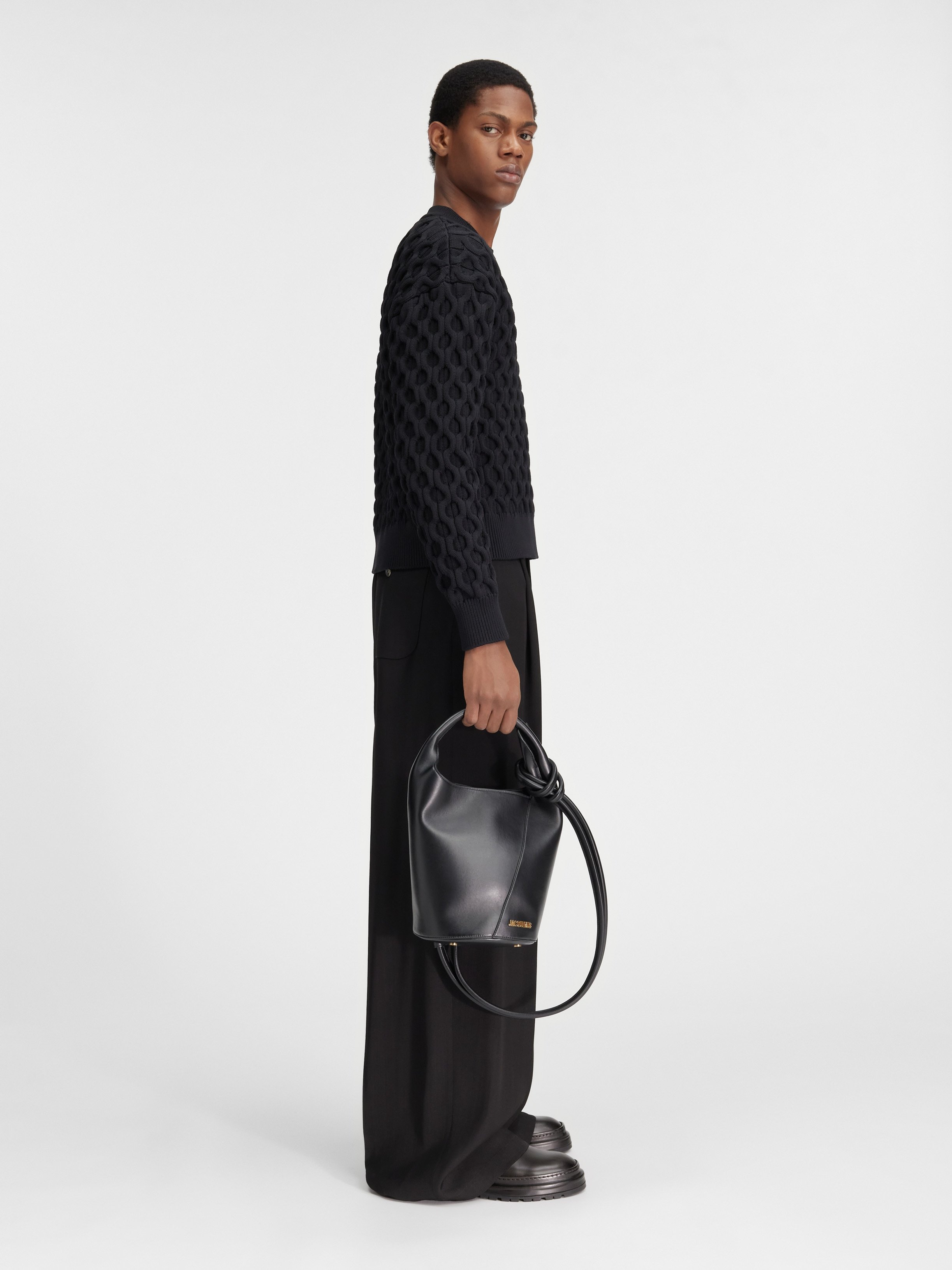 Jacquemus Honeycomb Knitted Sweater In Black