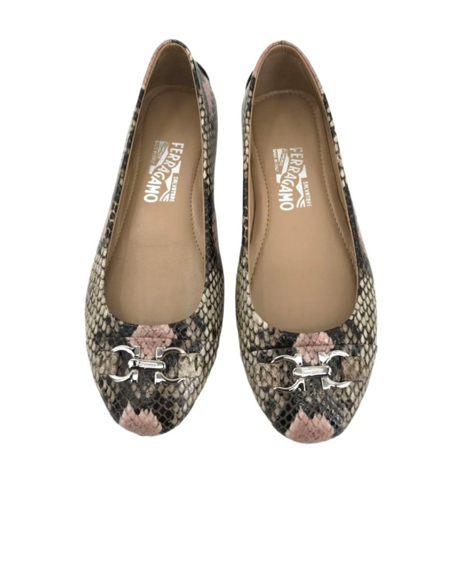 Ferragamo Logo Details Flat Shoes In Multicolor