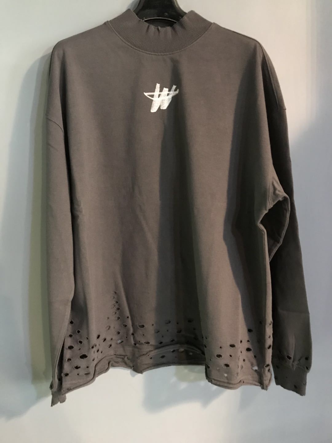 We11 Done Distressed-hem Sweatshirt In Black