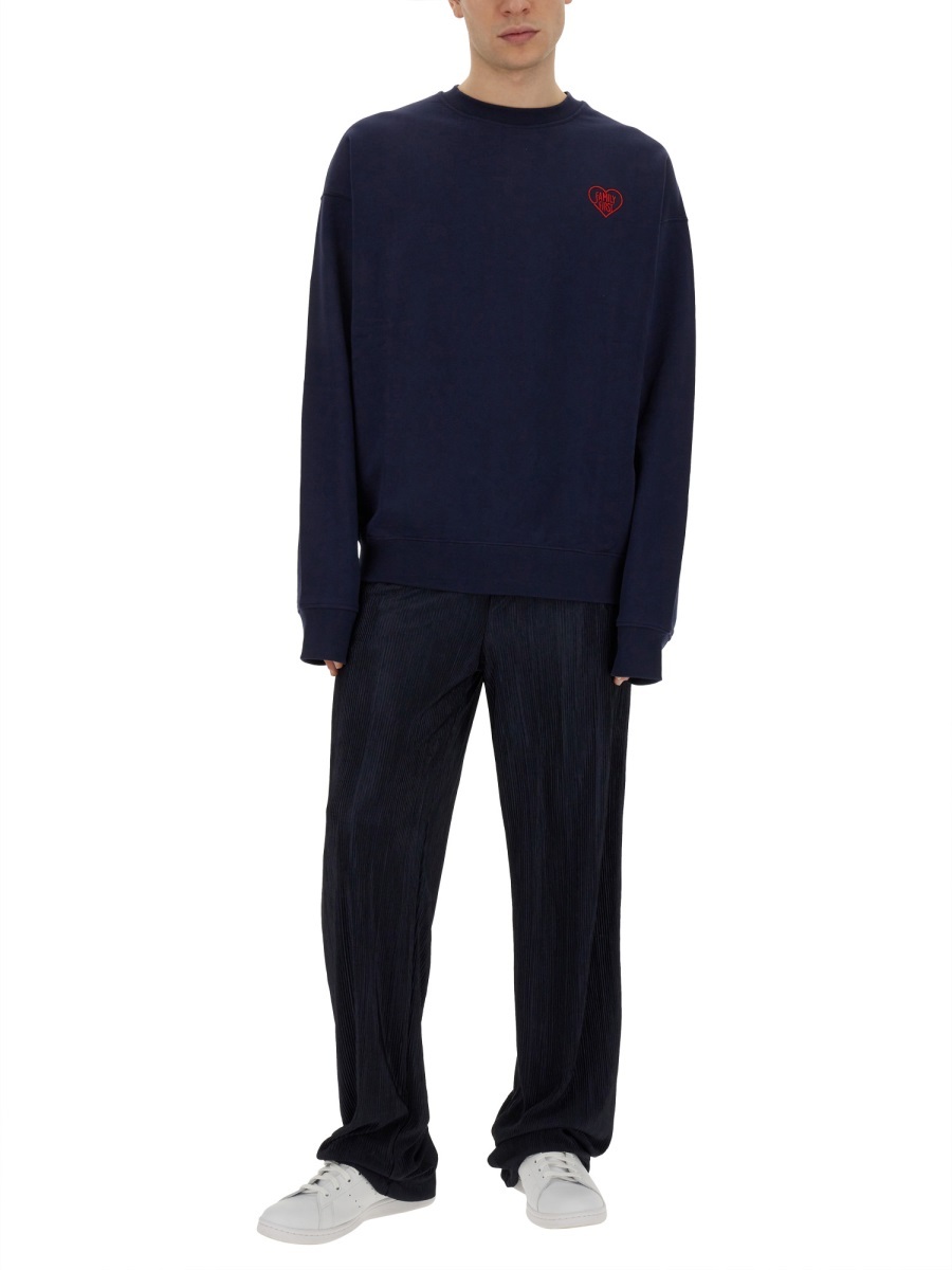 Family First Heart Sweatshirt In Black