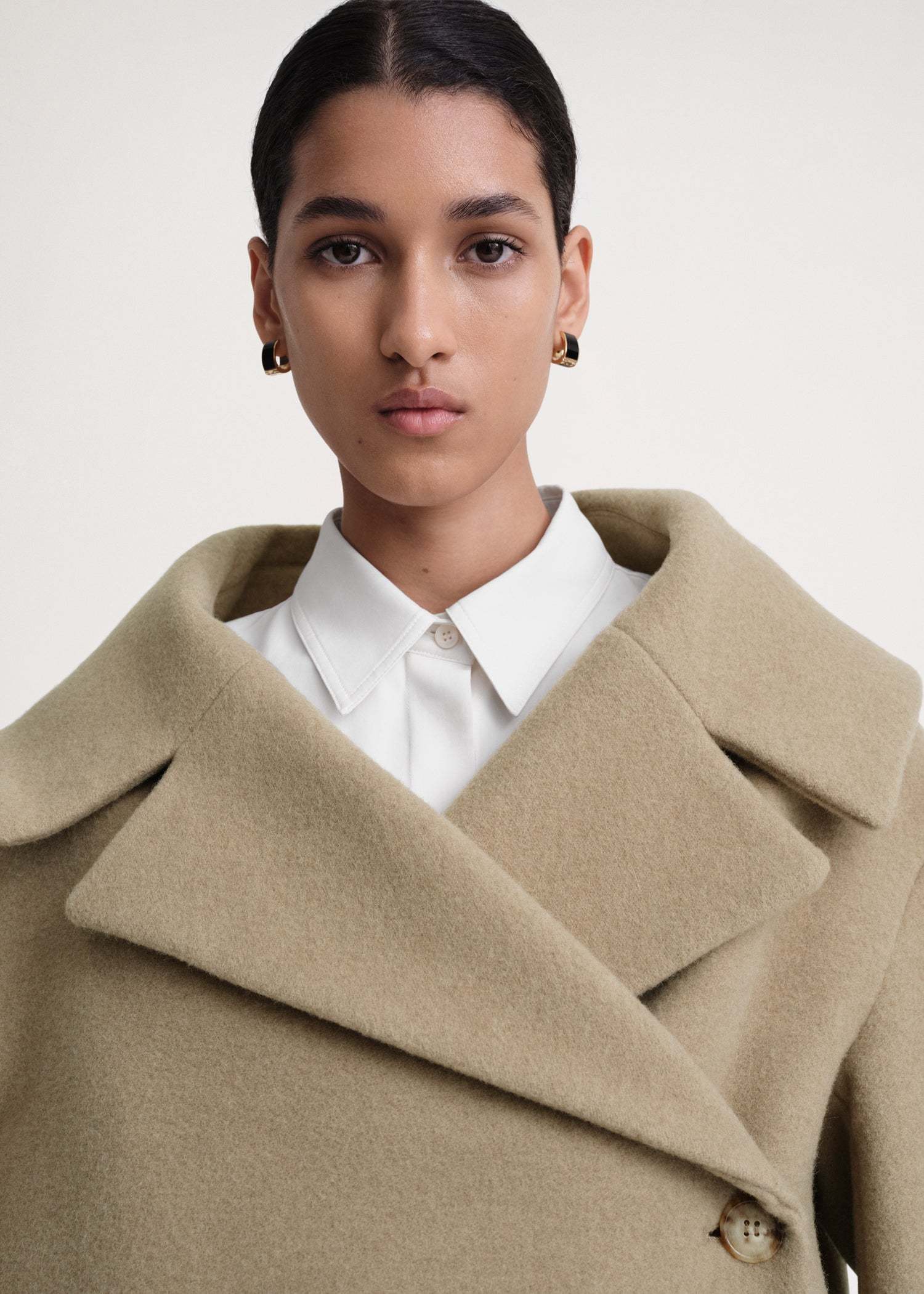 Totême Off-centre-fastening Oversized Jacket In Nude