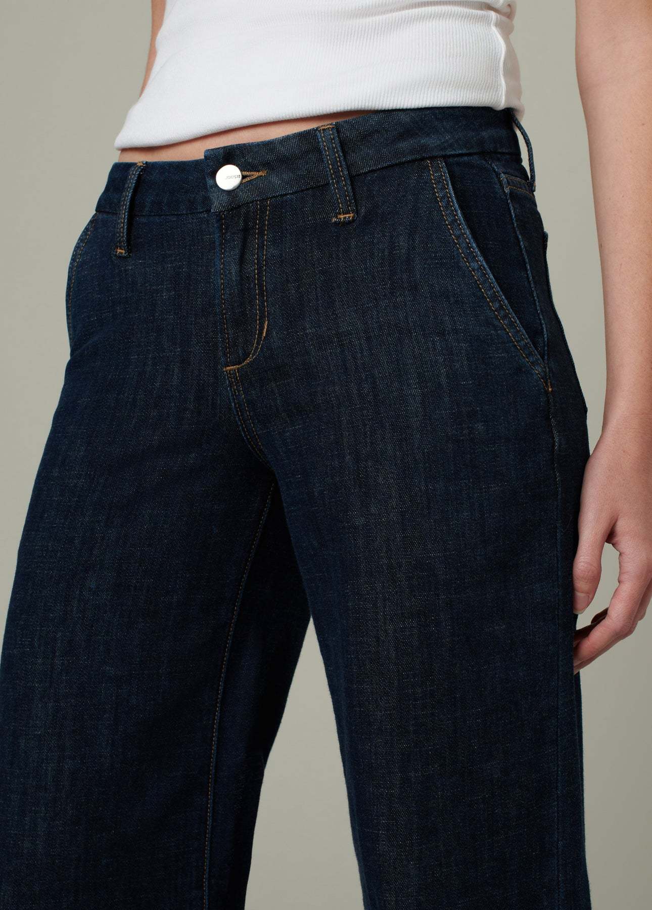 Joe's Jeans Belt-loop Jeans In Black