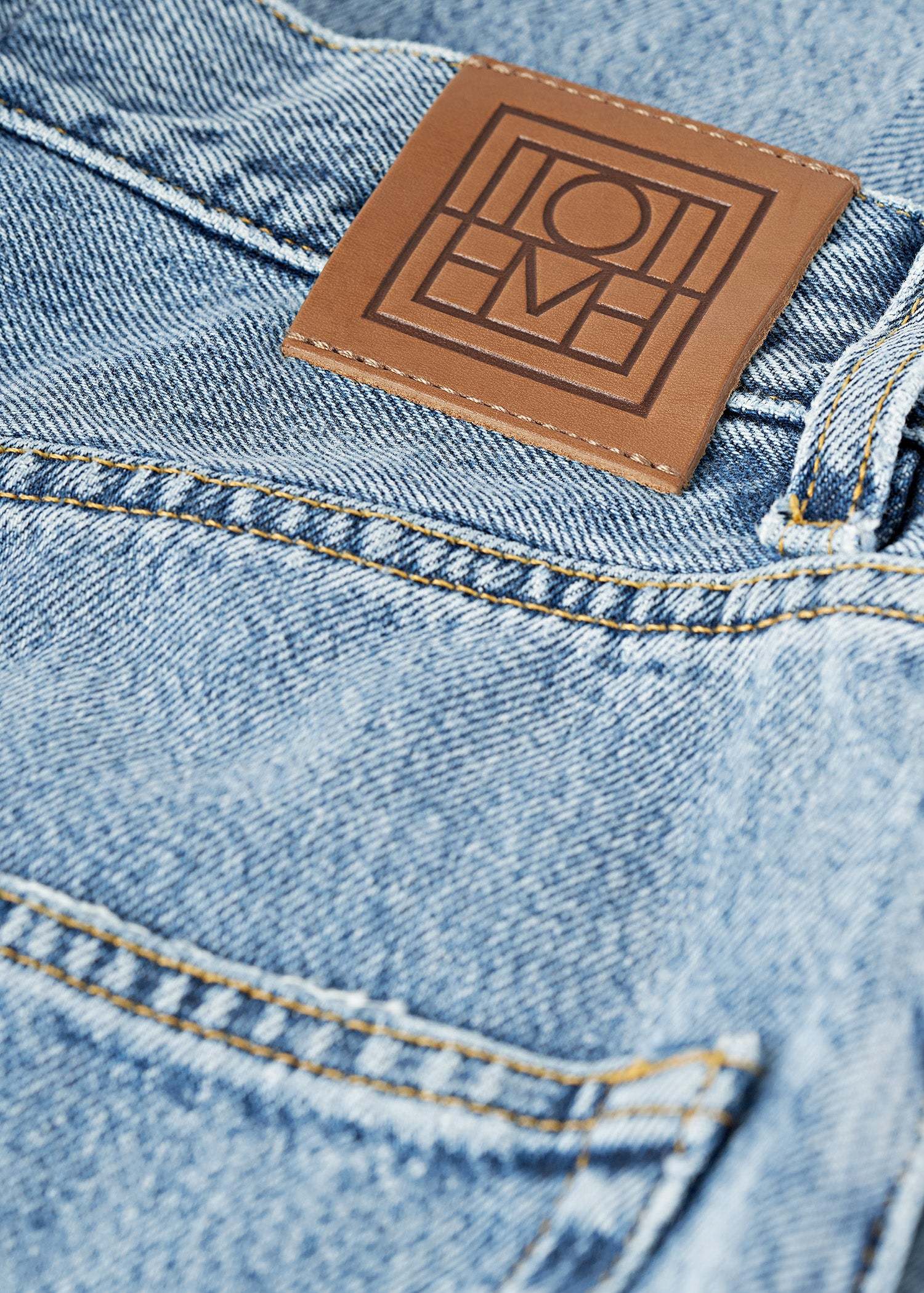 Totême Organic Cotton Tapered Jeans In Blue