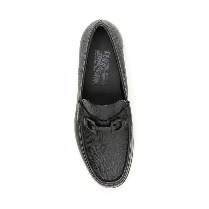 Ferragamo Gancini-buckle Loafer In Black