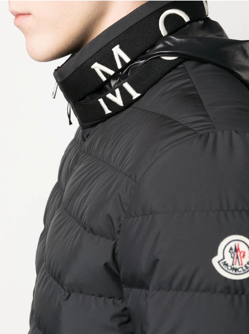 Moncler Akio Archivio Down Jacket In Black