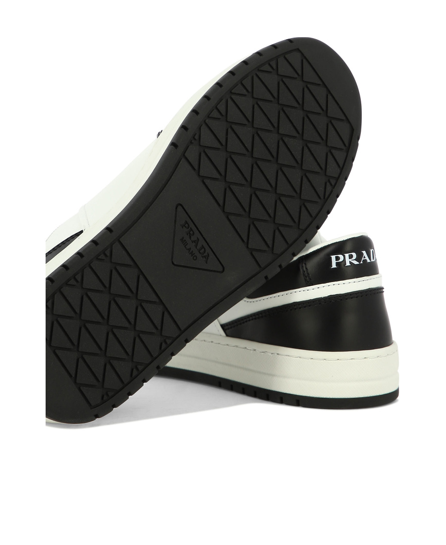 Prada Downtown Sneaker Aus Perforiertem Leder In White