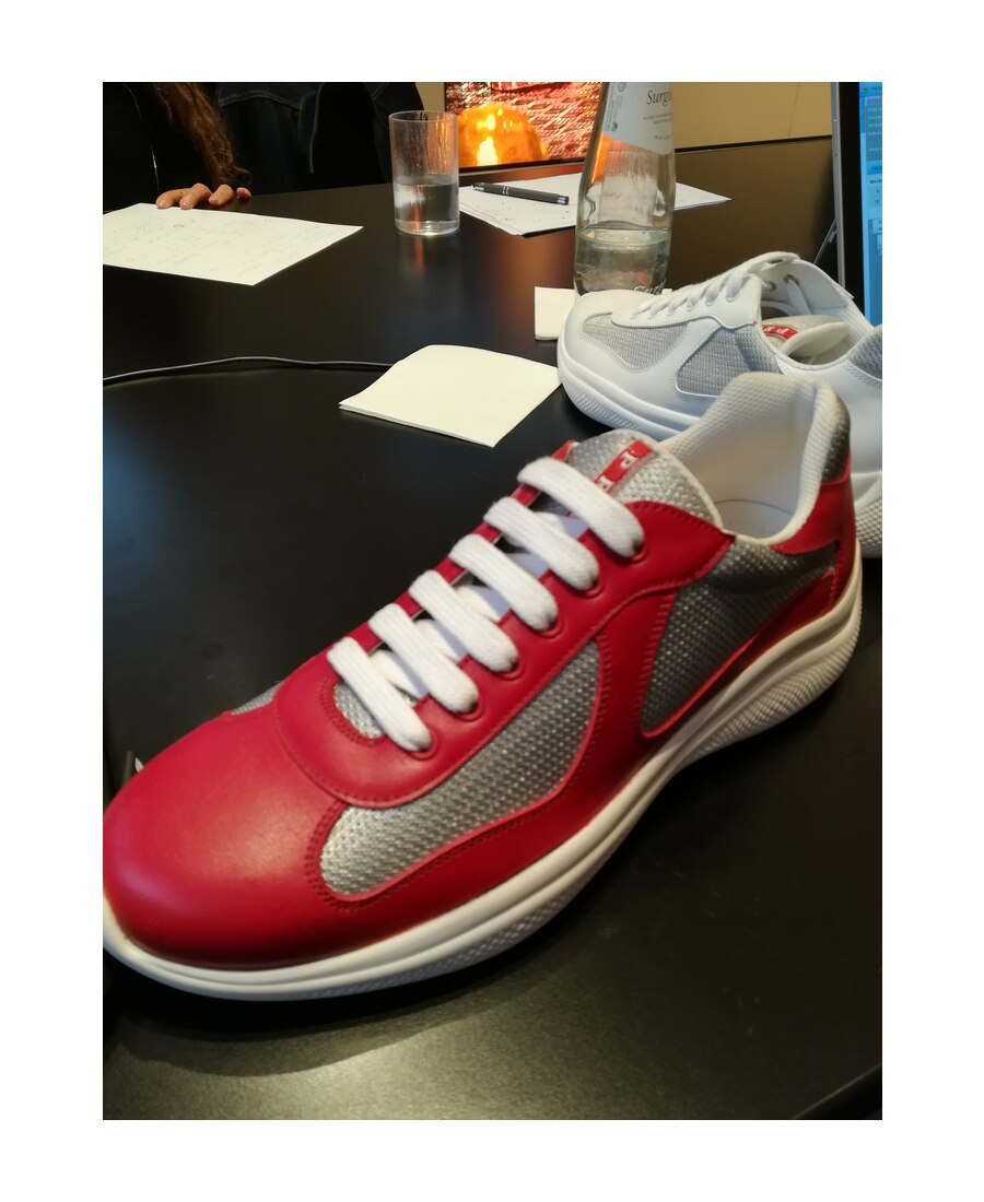 Prada Low Contrasting Panel Sneakers In Red